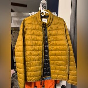 Old Navy Men's Mustard Puffer Jacket